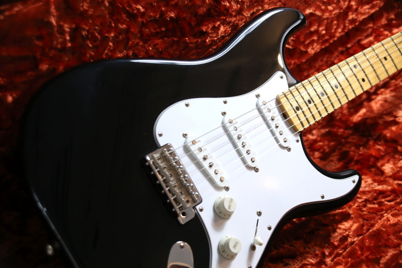 Fender Jimi Hendrix VooDoo Stratocaster BLK 1998