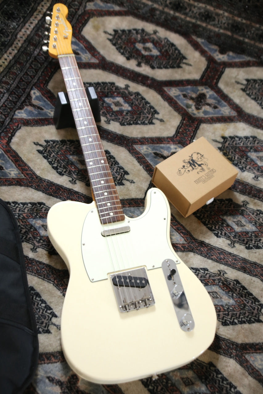 Fender Japan Exclusive Classic 60s Tele Vintage White 2016 w/ Monty's Retrowind Raw Nickel Set