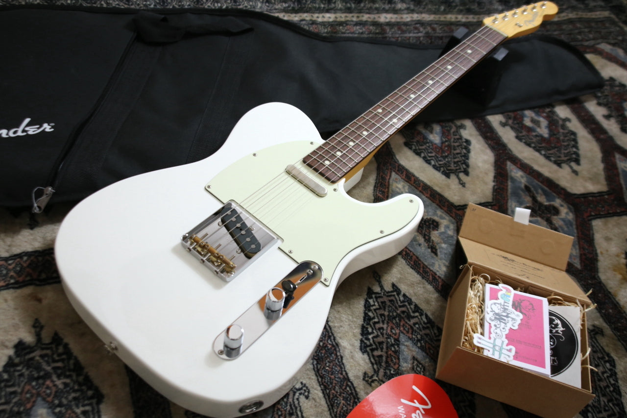 Fender Made in Japan Hybrid 60s Telecaster Arctic White 2020 w/ Monty's '68 Telecaster Raw Nickel Set