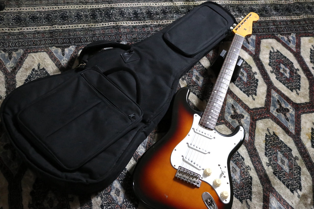 Fender Japan ST-62 Sunburst w/ Monty's 62 Stratocaster Set