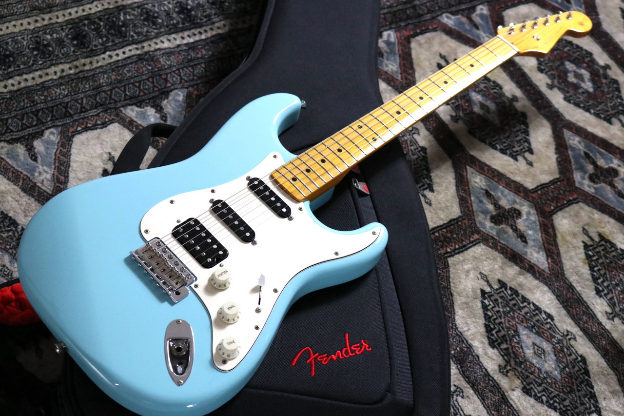 Fender Japan Special SSH Stratocaster Daphne Blue 2012 w/ Monty's Retro Wind SSH Set