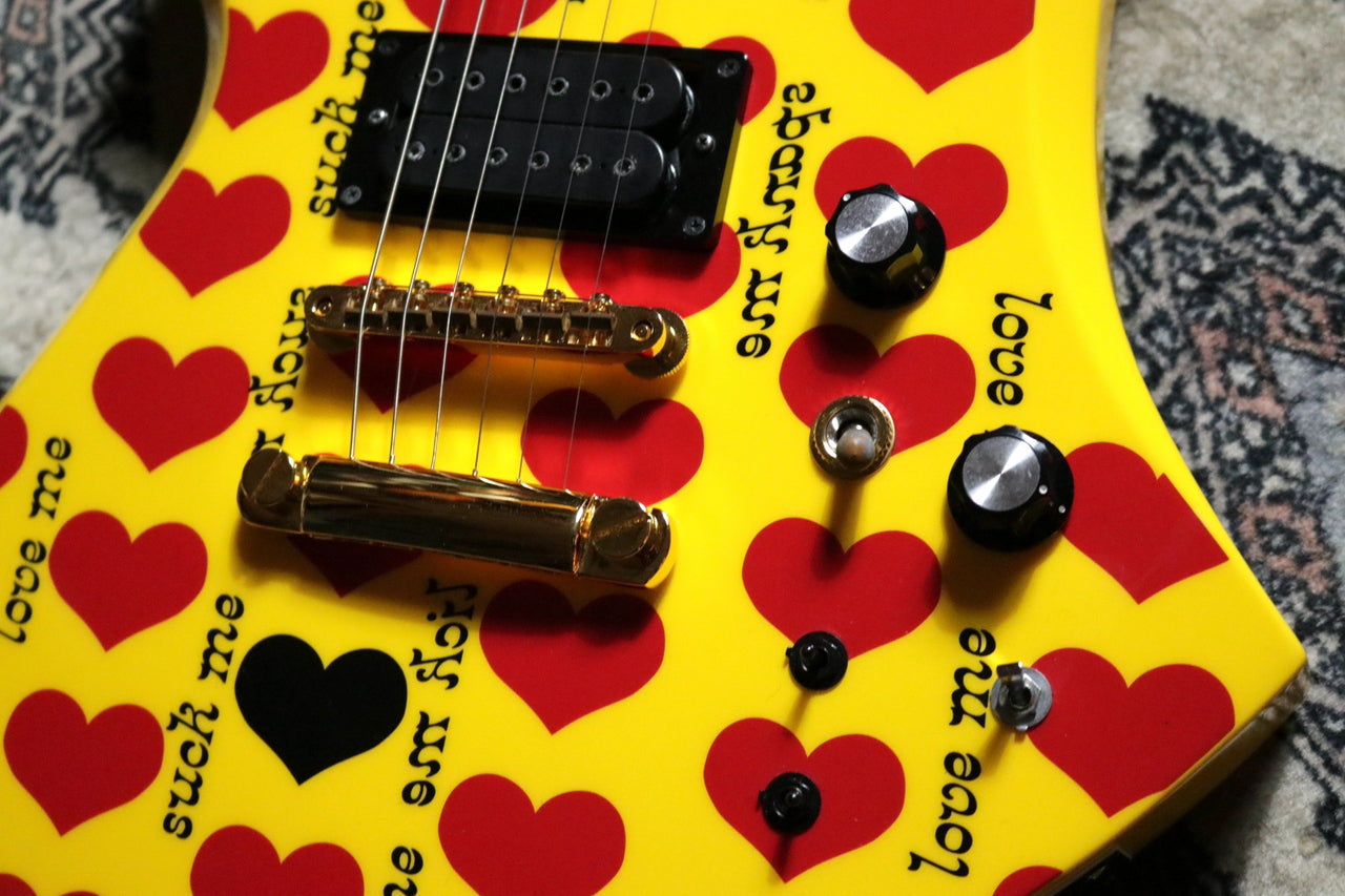 Burny MG-145S HY Yellow Heart (hide Signature Model)