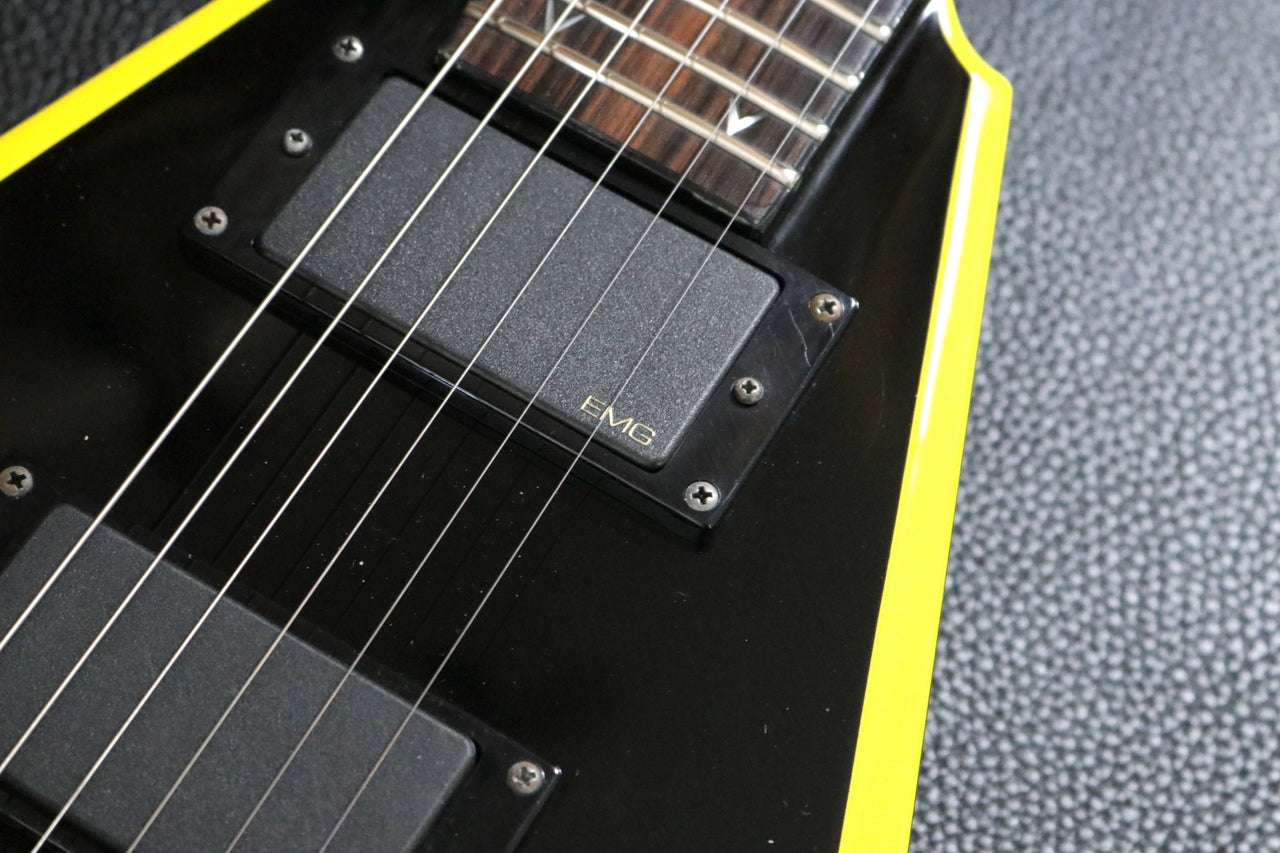 DEAN Razorback V 255 Classic Black with Yellow Bevels 2007