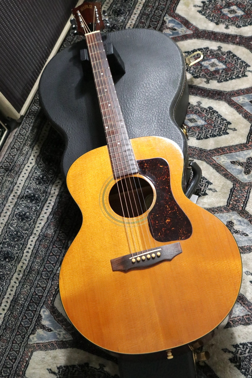 GUILD F-30 NT 1973