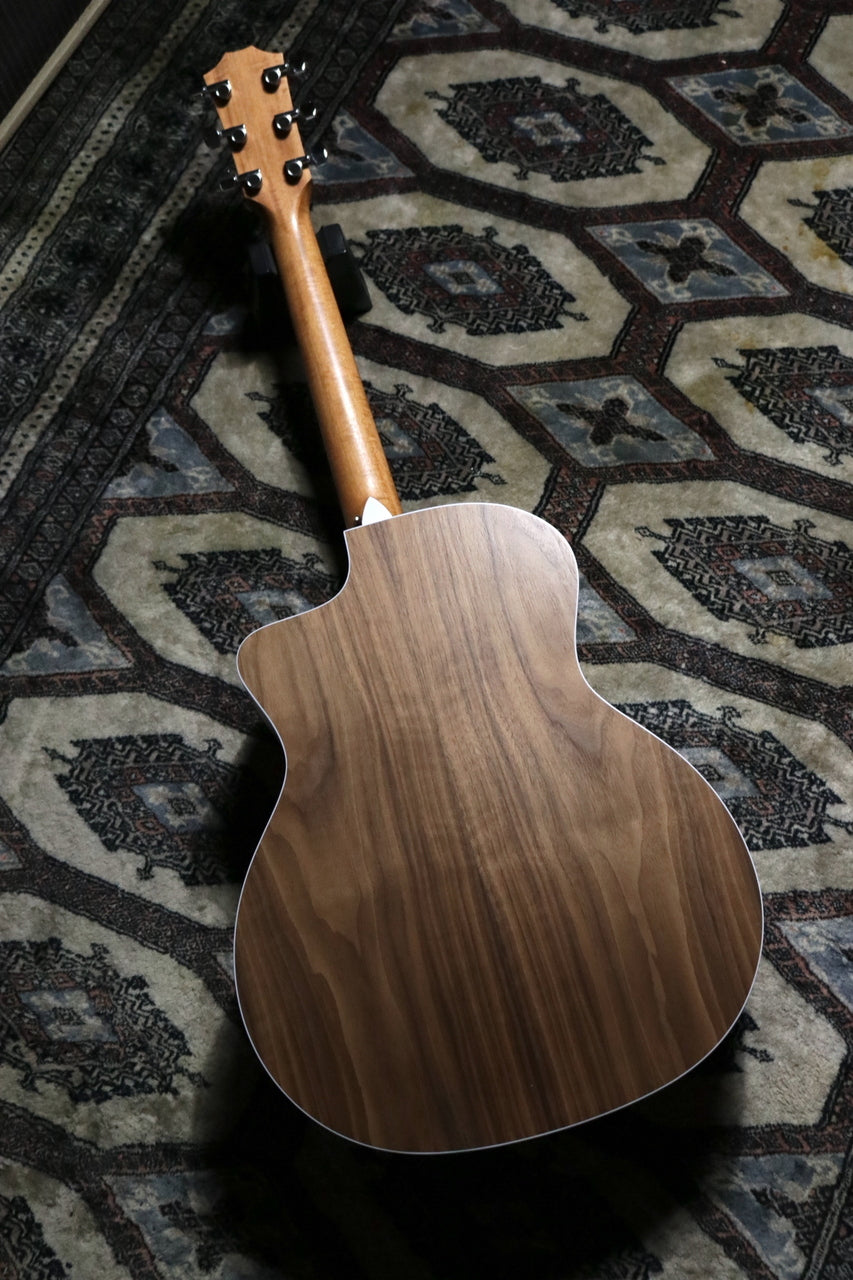 Taylor 214ce Walnut【Taylor公認 リペアマン在籍店】