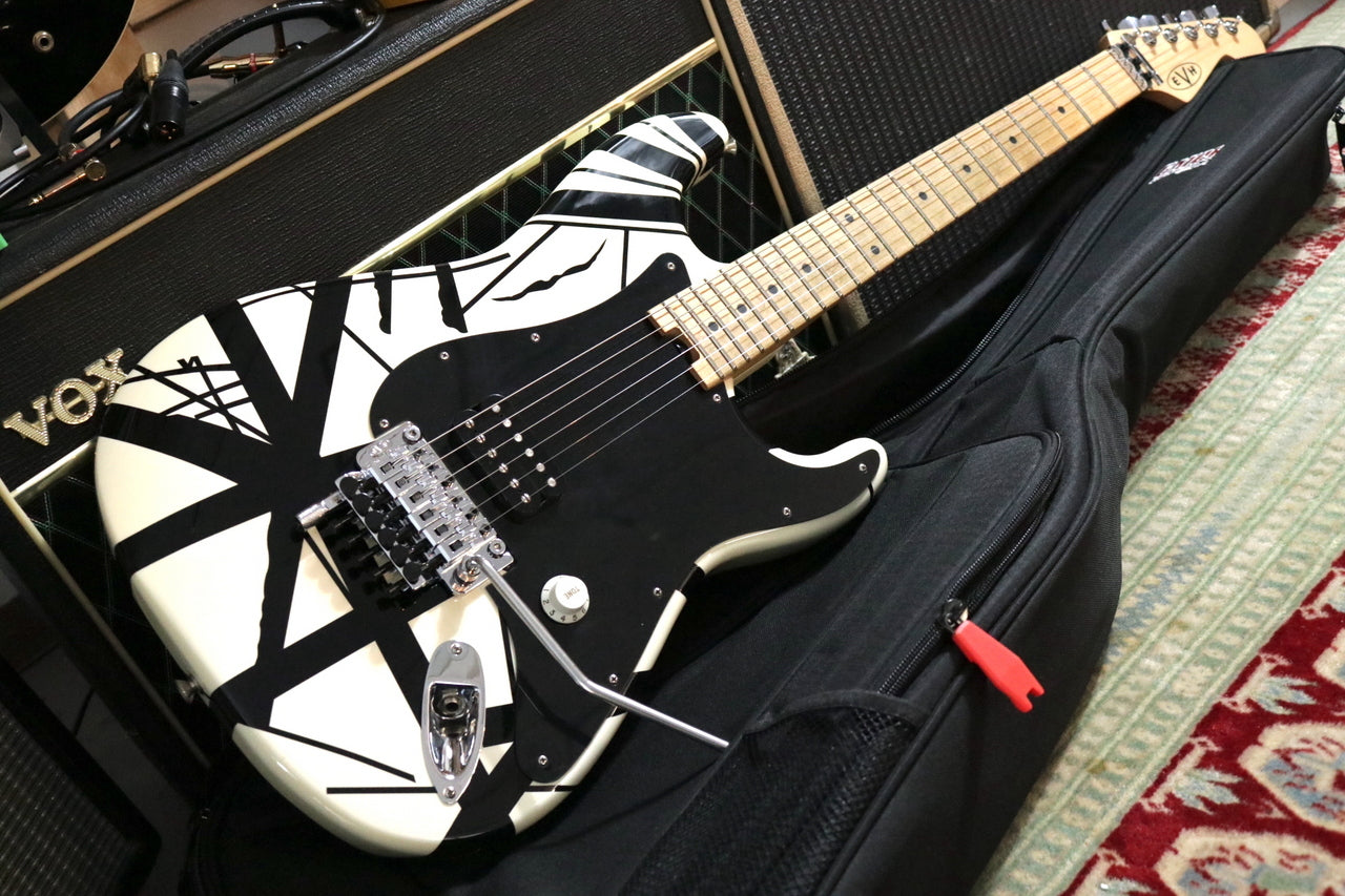 EVH Striped Series White with Black Stripes 2022