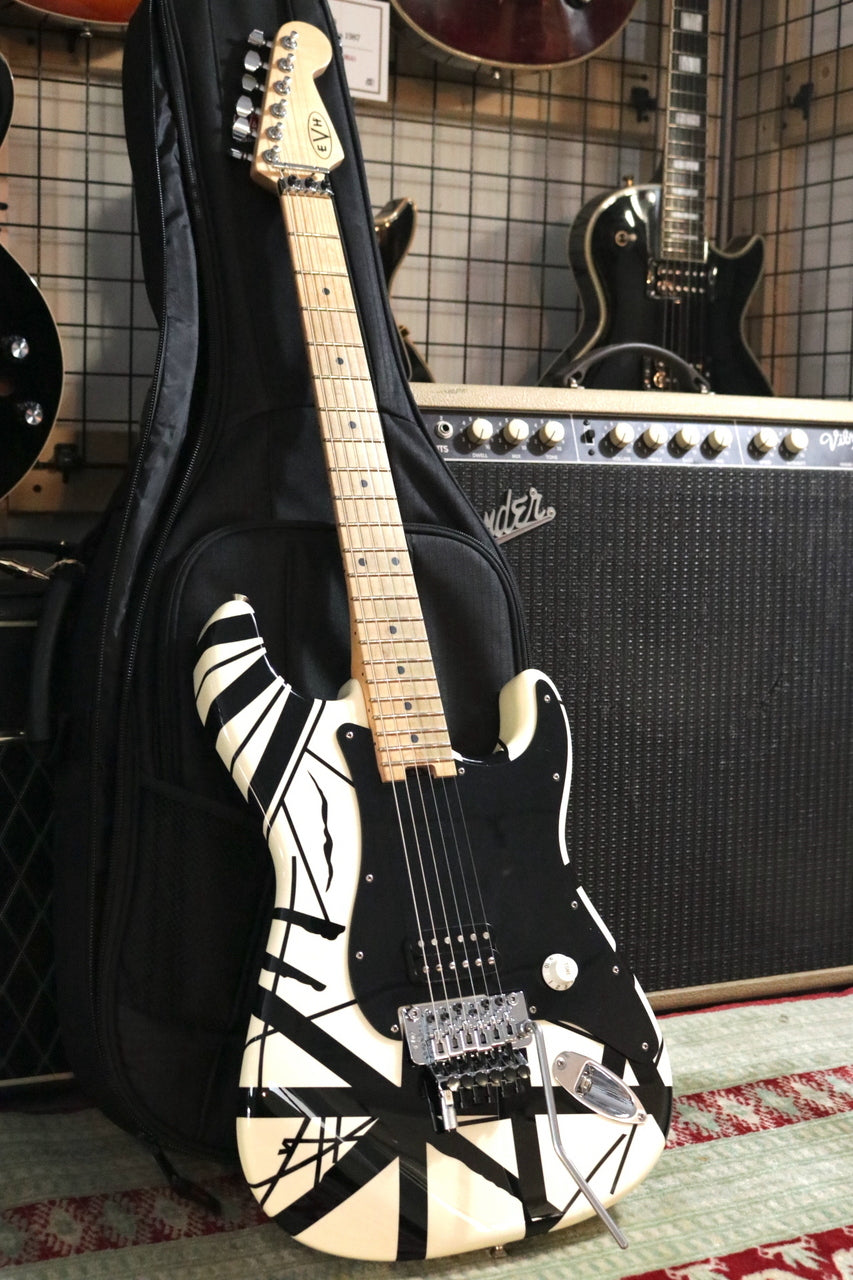 EVH Striped Series White with Black Stripes 2022