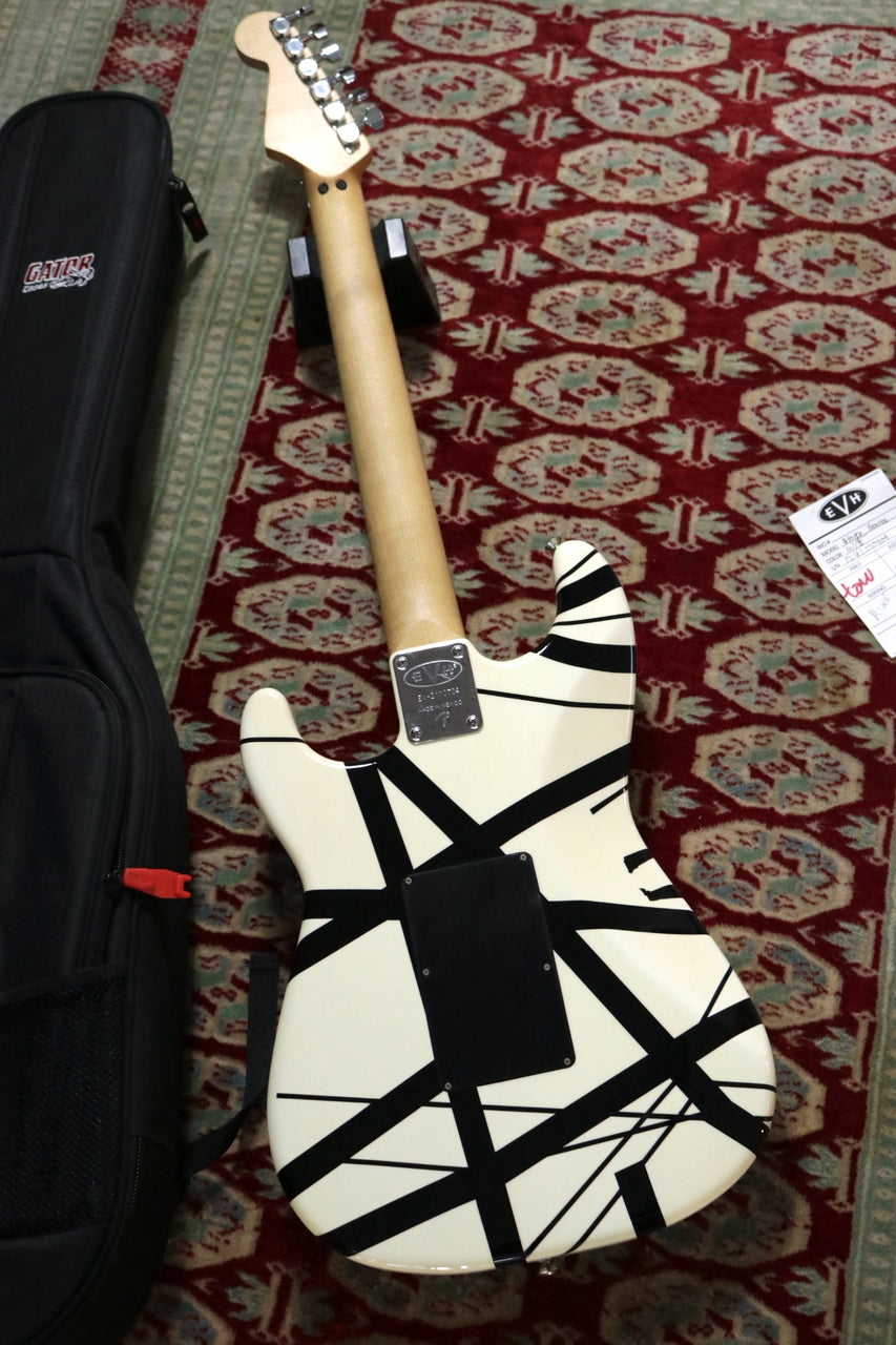 EVH Striped Series White with Black Stripes 2022