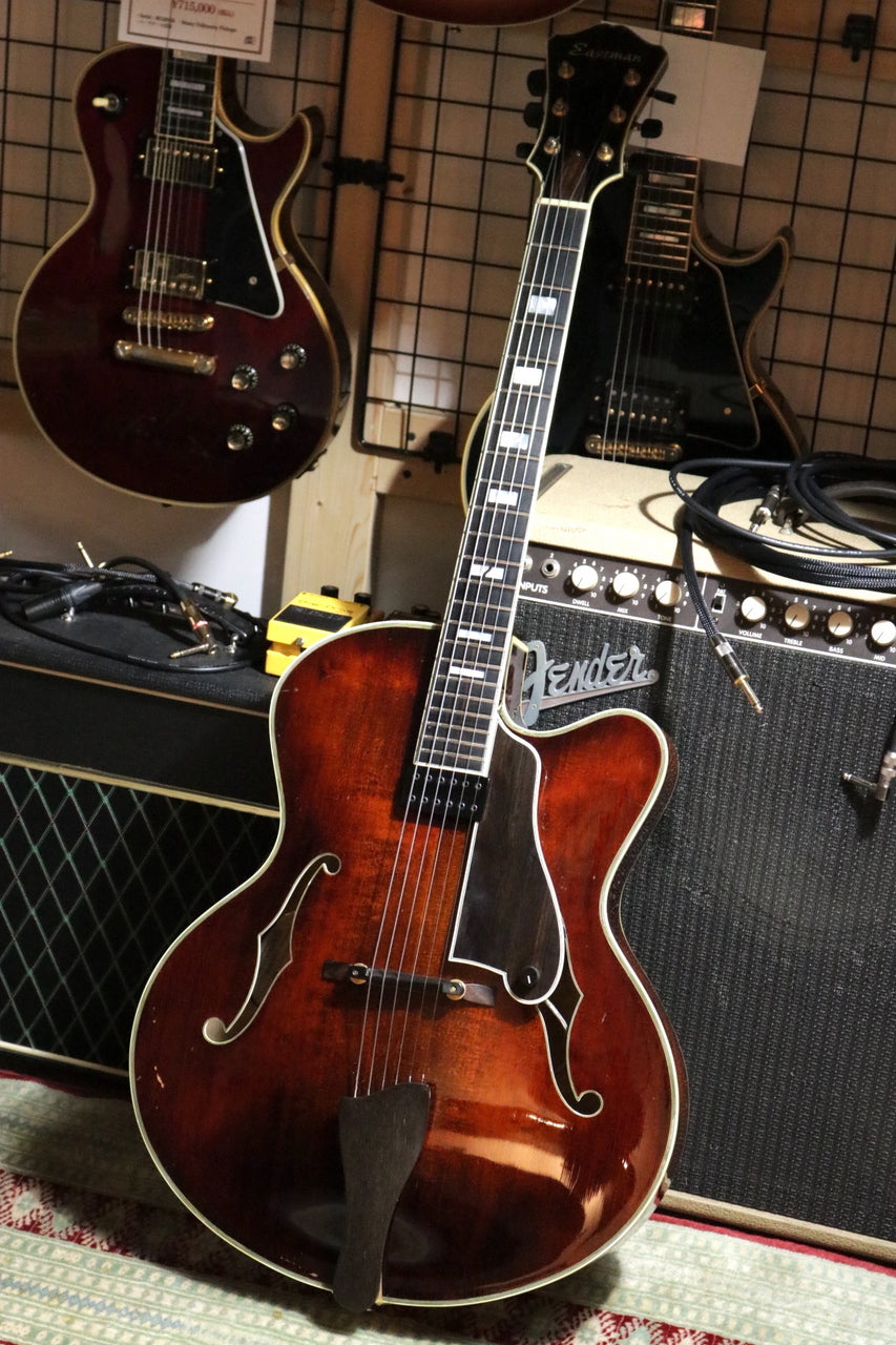 Eastman AR810CE Antique Red