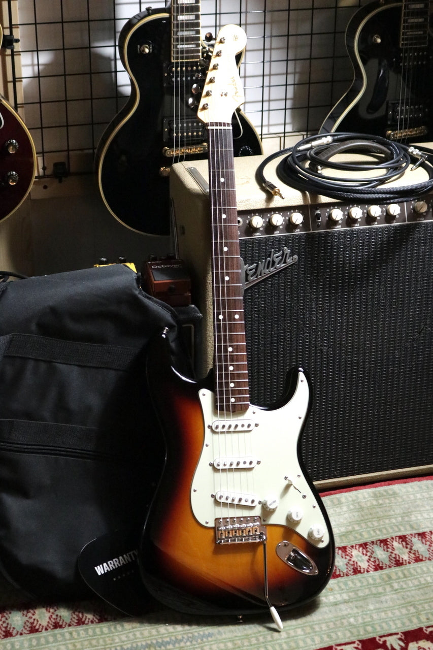 Fender Made in Japan Traditional '60s Stratocaster RW 3CS 2024