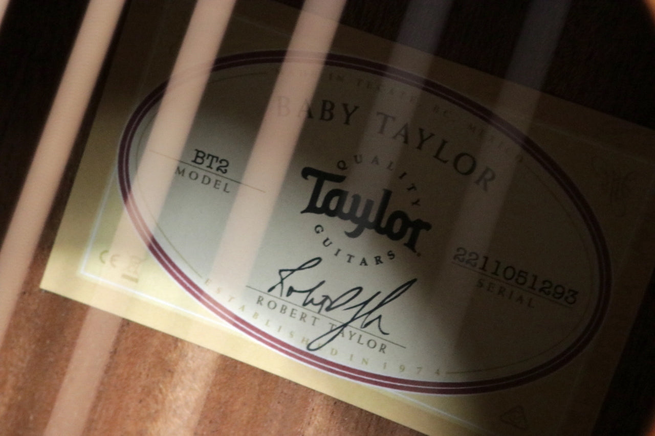 Taylor BT2 (Baby Taylor Mahogany) 【Taylor公認 リペアマン在籍店】