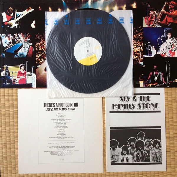 Sly & The Family Stone - There's A Riot Goin' On (LP, Album)